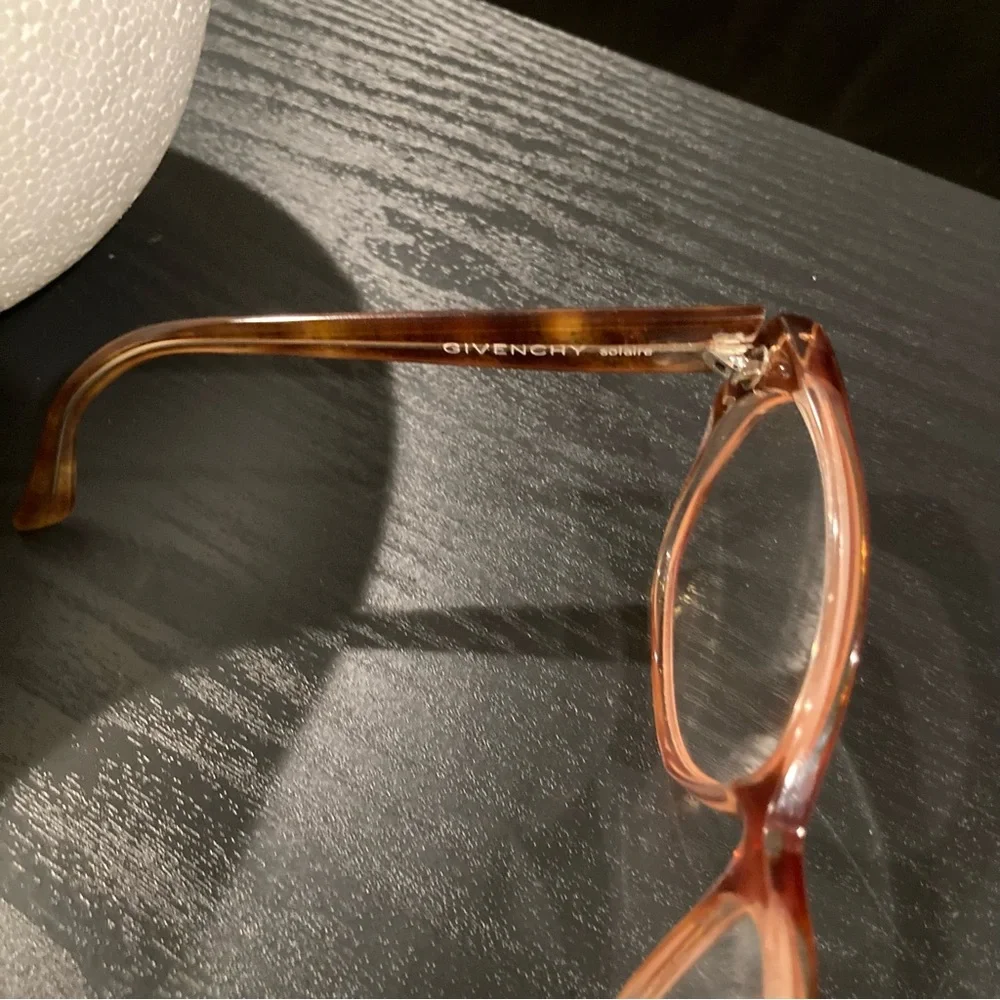 Vintage Givenchy solaire mod 111/BRN oversized glasses; made in France. W/Case.